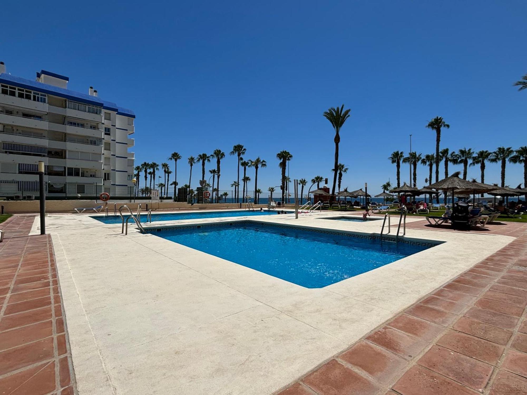 Aloha Playa Vistas Al Mar Lägenhet Benalmádena Exteriör bild
