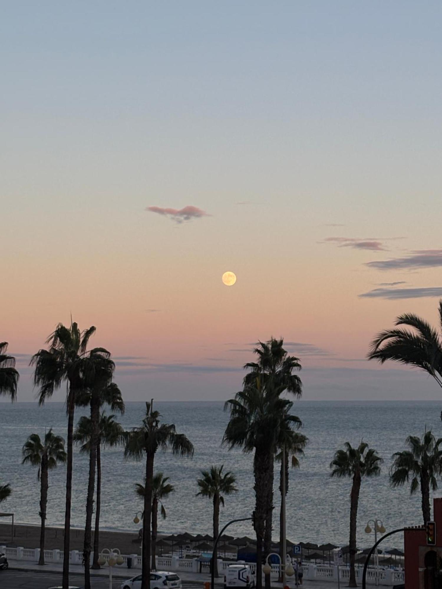 Aloha Playa Vistas Al Mar Lägenhet Benalmádena Exteriör bild