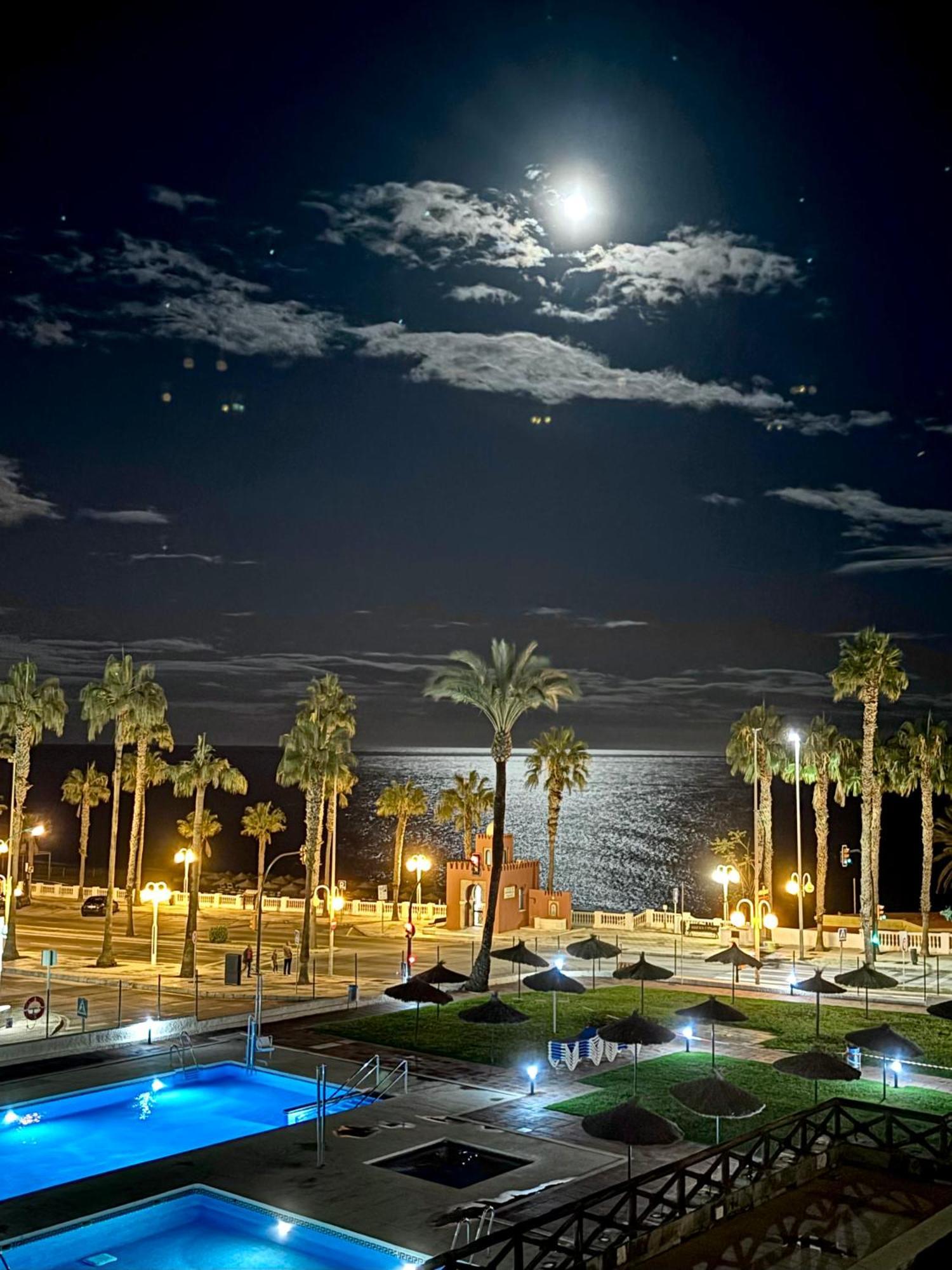 Aloha Playa Vistas Al Mar Lägenhet Benalmádena Exteriör bild
